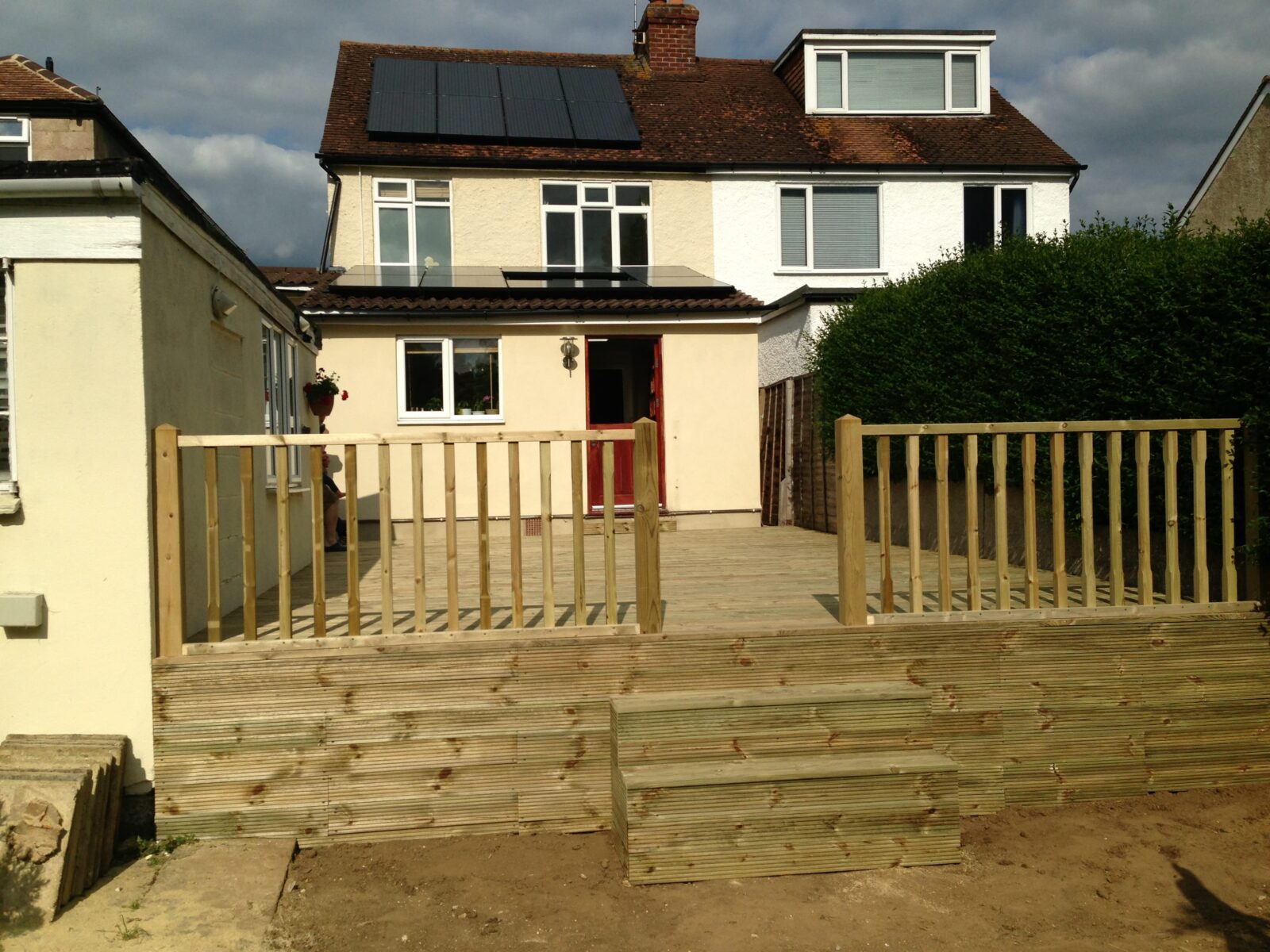 Read more about the article Raised Wooden Decking